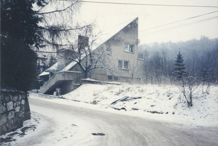 Falling Snow, Sinking&nbsp;Heart