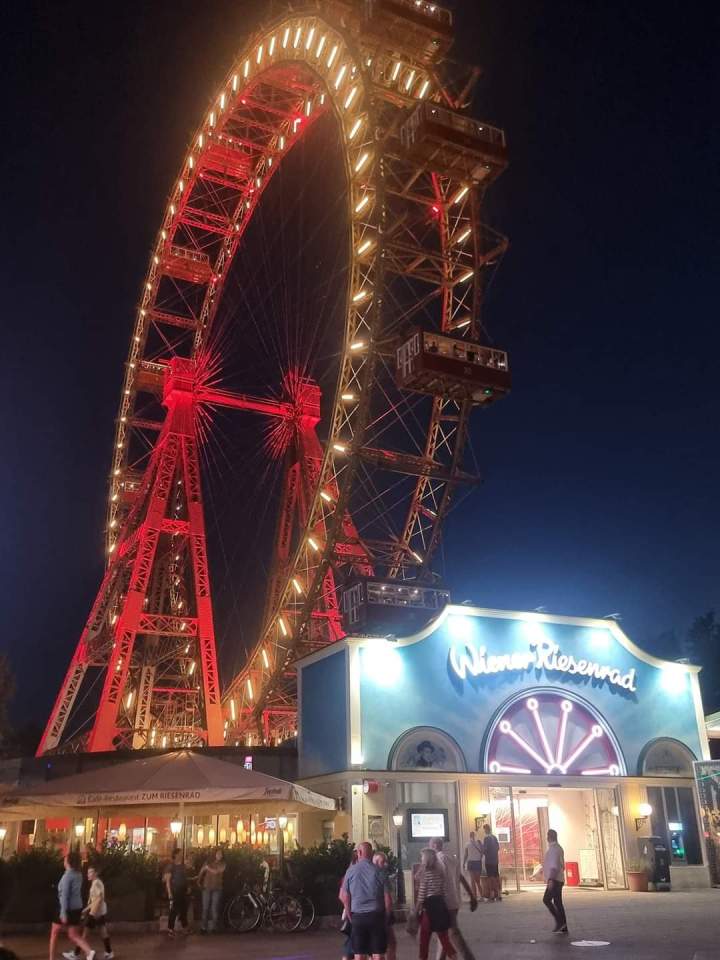 School Reunions – what IS it about&nbsp;them?